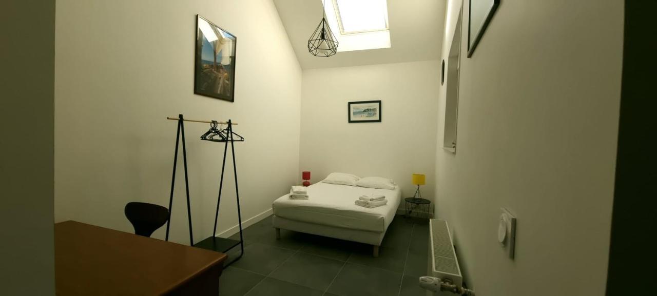 House With Terrace Near The Beach دينار المظهر الخارجي الصورة