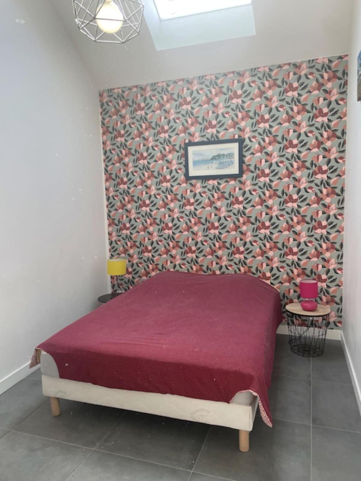 House With Terrace Near The Beach دينار المظهر الخارجي الصورة